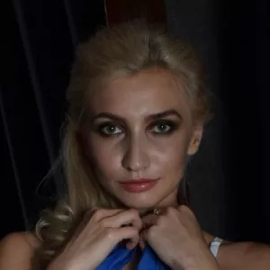 Kriss Kiss биография, рост, вес, размер сисек, фигура, возраст